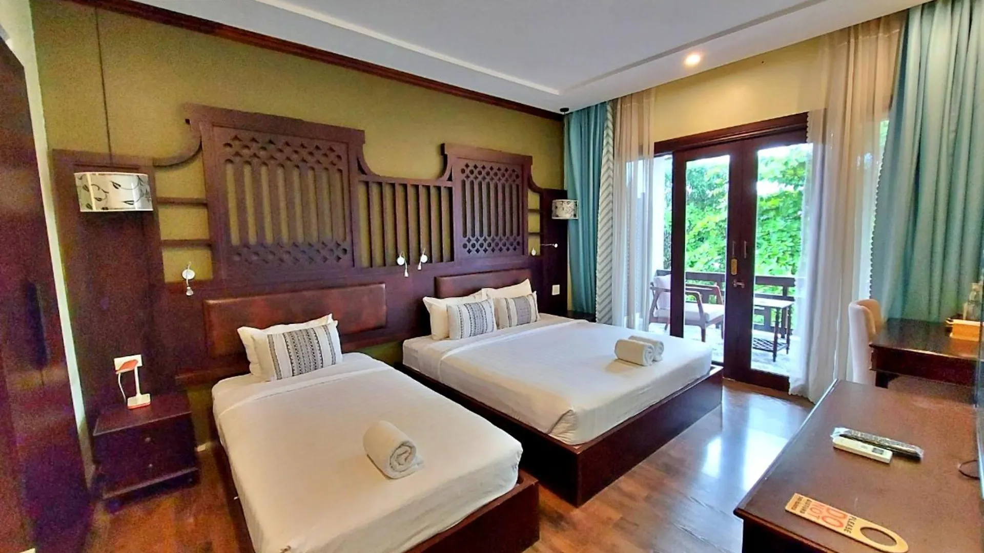 Hotel Sunrise Luang Prabang 4*,  Laos
